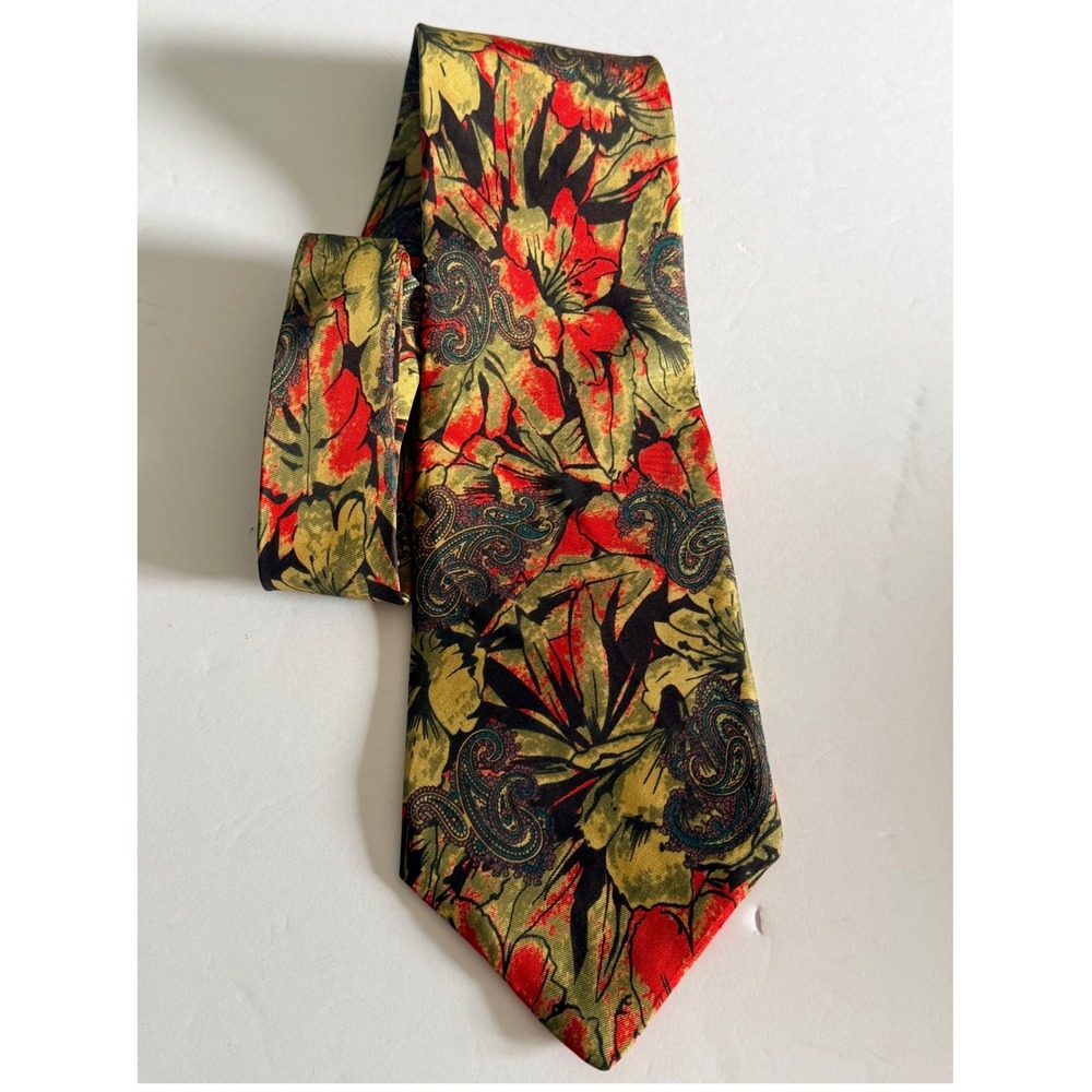 Stafford Mens Floral Paisley Italian Fabric Silk Neck Tie Old Money Quiet Luxury